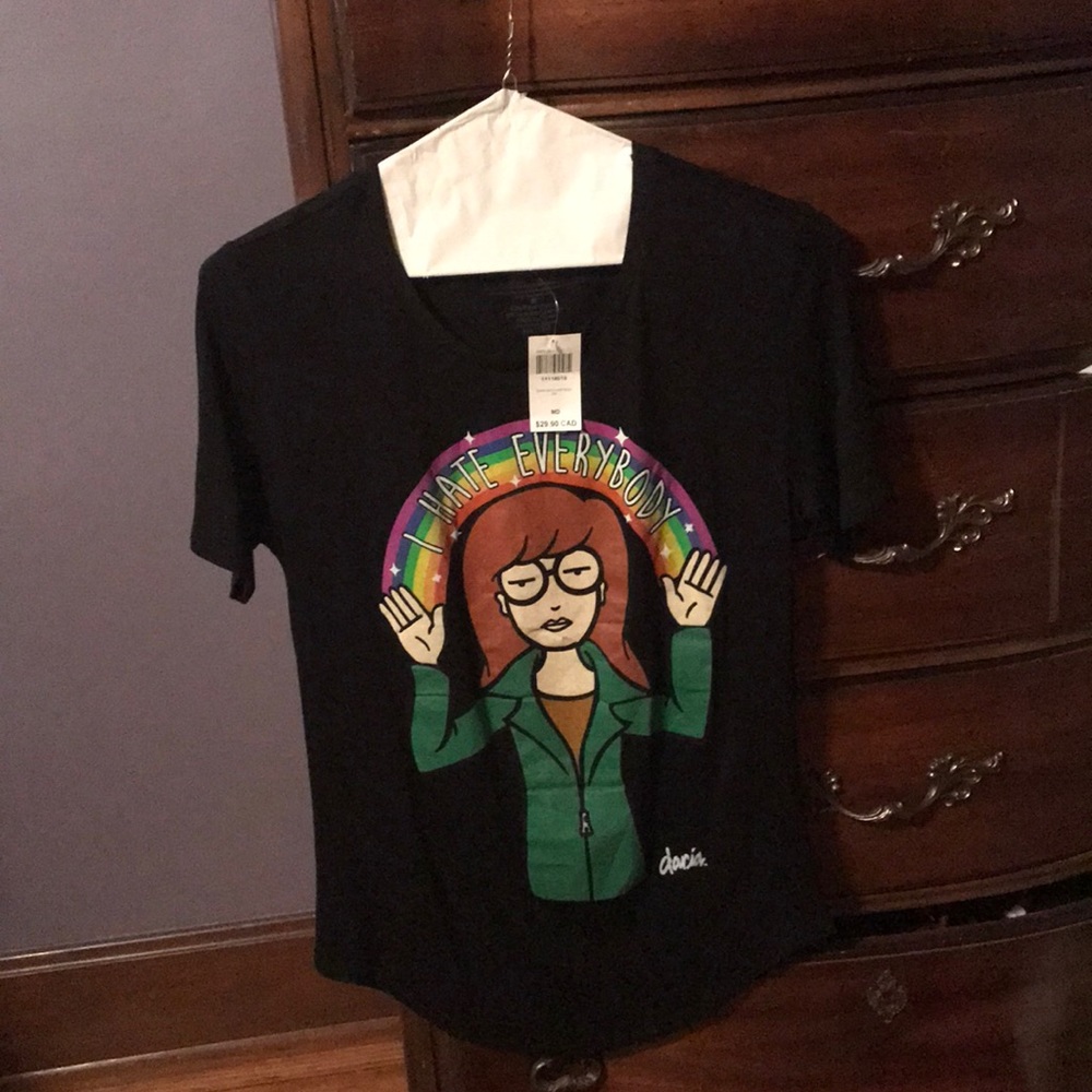 Daria tee